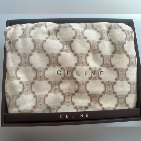 Vintage Celine Monogram Fleece Blanket in Box - Picture 2 of 3